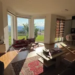 Villa Forest House *